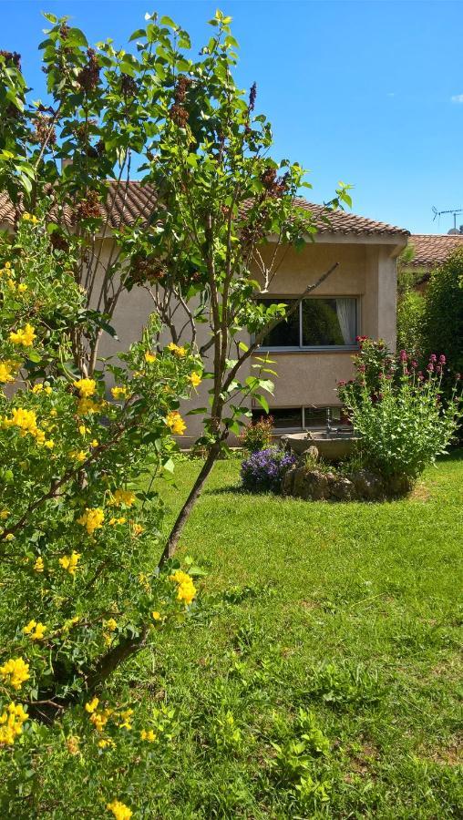 Chez Naomi Bed & Breakfast Saint-Jean-de-Cornies Exterior foto